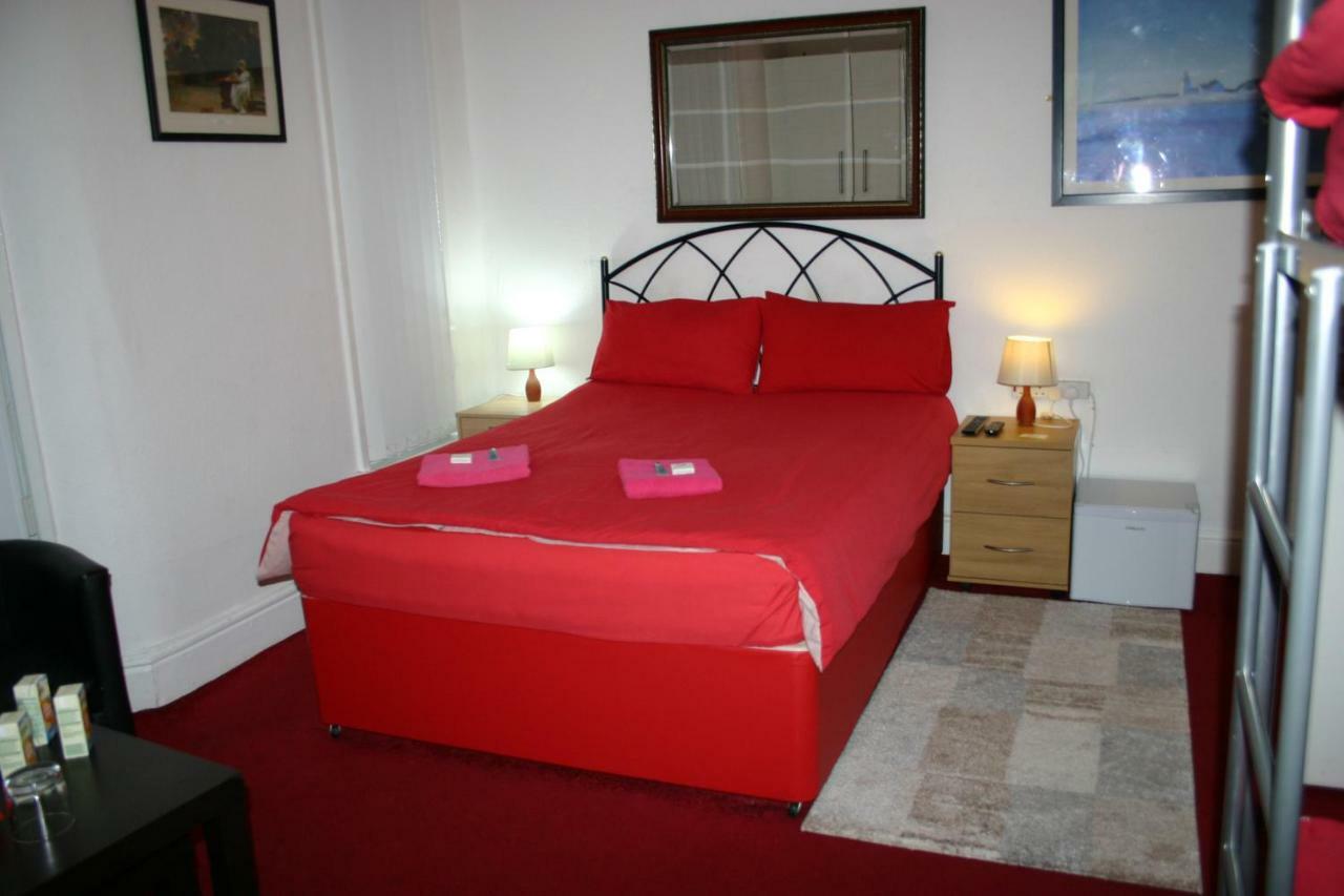 Liverpool Lodge Extérieur photo